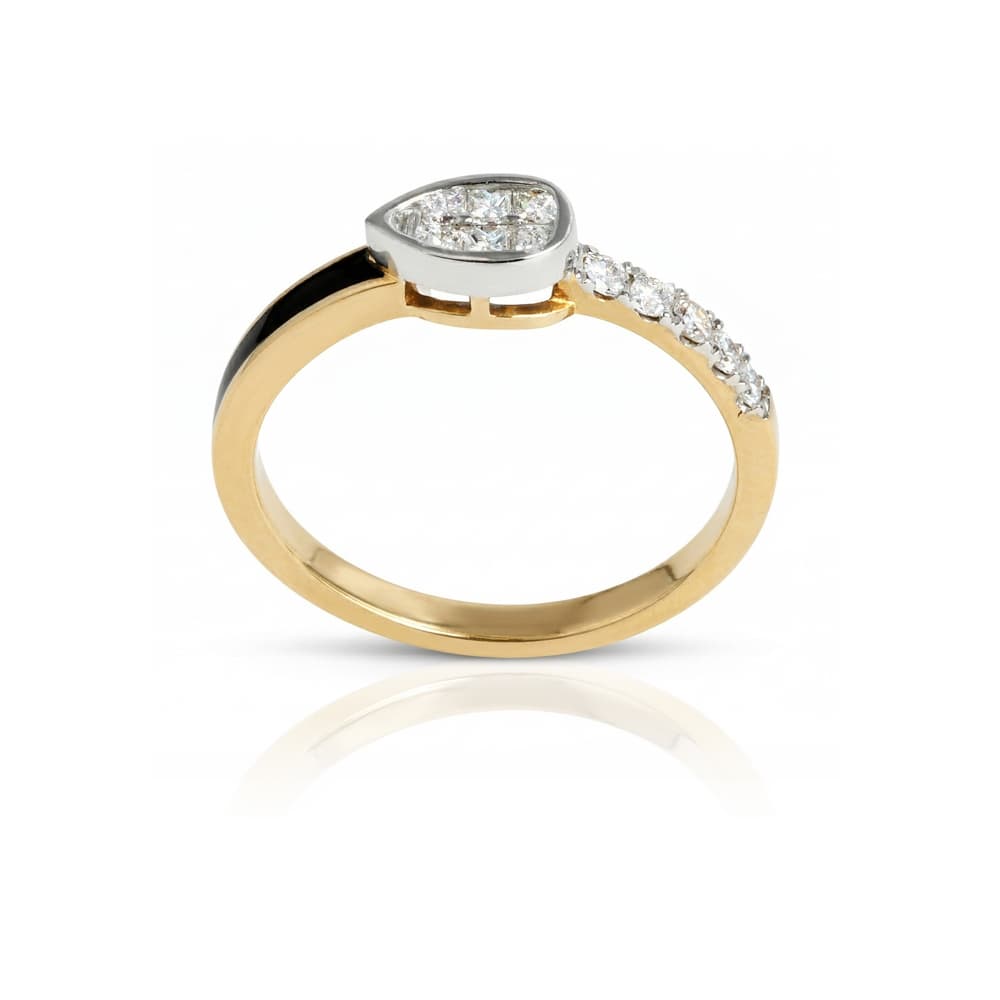 Elegant & Sparkling Diamond Ring